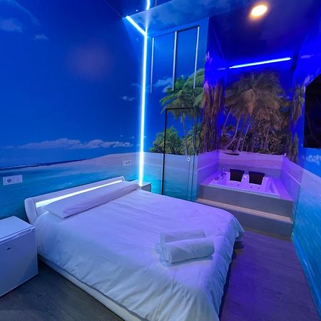 Habitacion Con Jacuzzi Y Bano Privado Madrid Extérieur photo